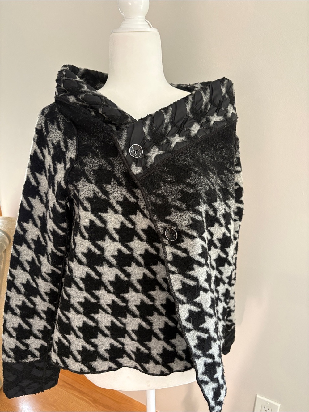 Vintage Black & Gray Houndstooth Draped Women's Jacket